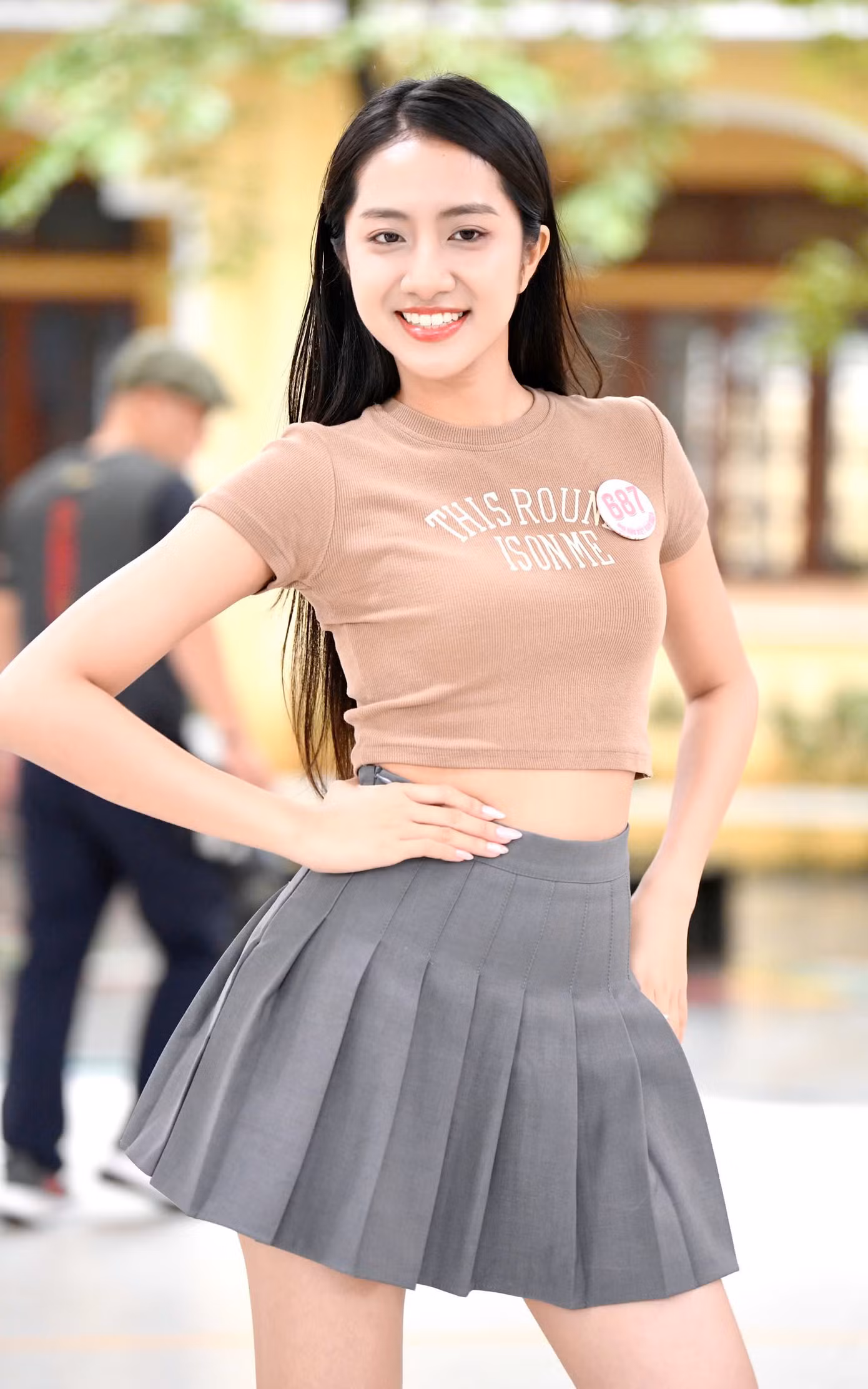 Hà Trúc Linh chia sẻ cô tập trung chăm sóc để làn da mịn màng, đều màu hơn. Bên cạnh đó, người đẹp cũng rèn kỹ năng catwalk, ứng xử.