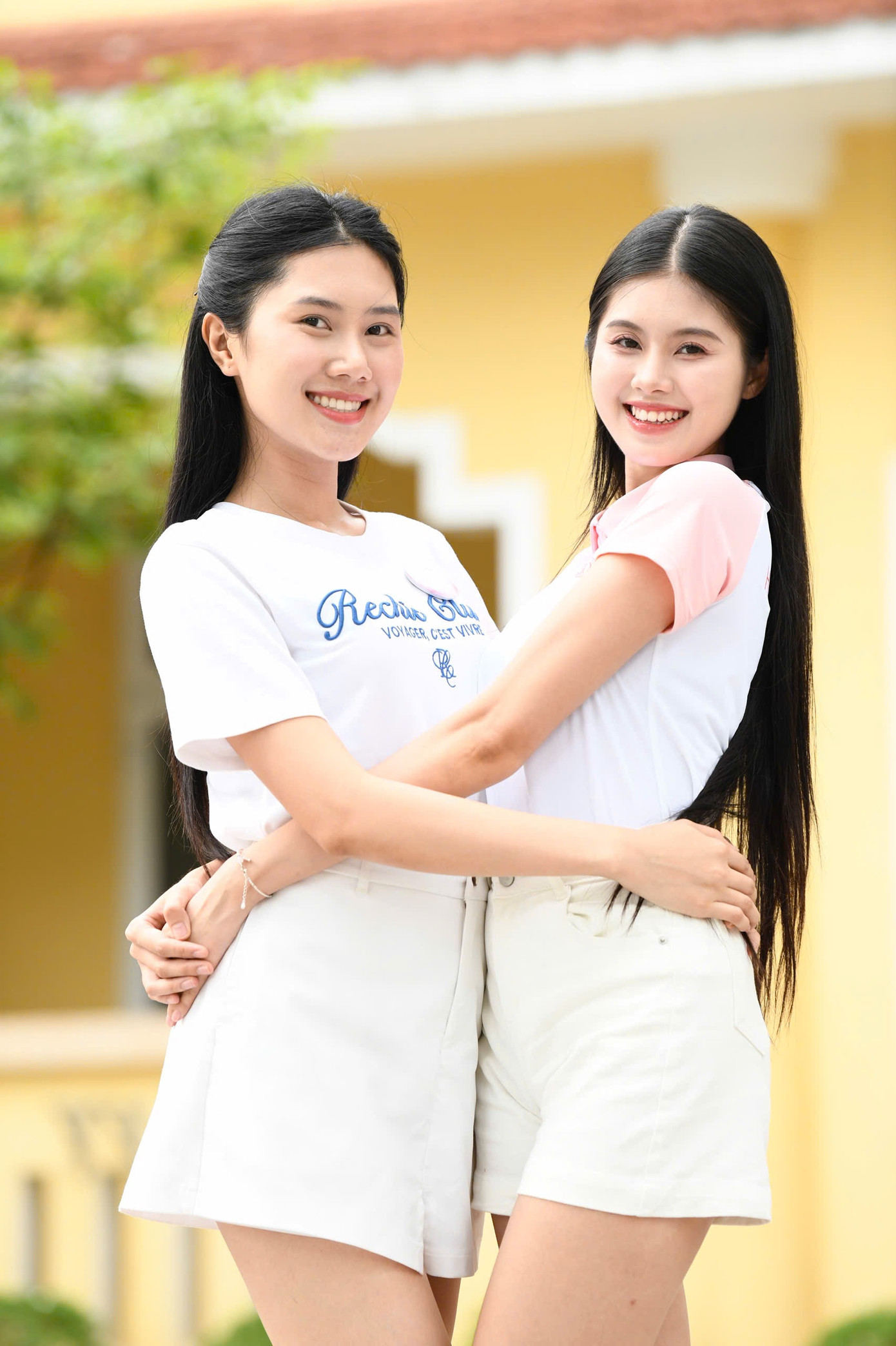 Các cô gái có thêm thời gian trau dồi kiến thức, kỹ năng để tỏa sáng trong đêm thi quan trọng.