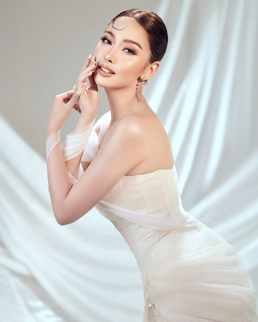 Sau khi giành ngôi á hậu 1 tại Binibining Pilipinas 2023, Katrina vẫn quyết tâm theo đuổi ước mơ và rèn luyện trong 2 năm để tiếp tục tham dự cuộc thi năm nay. "Tôi biết rằng mình có thể cống hiến điều gì đó tốt hơn và tôi muốn có cơ hội để làm điều đó", người đẹp chia sẻ sau khi đăng quang ngôi vị cao nhất.