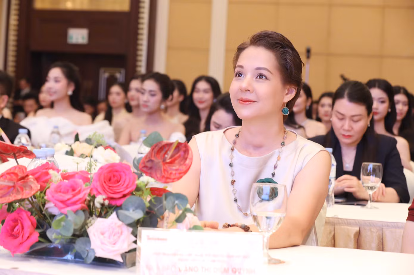 MC Diễm Quỳnh tại họp báo chung kết Hoa hậu Việt Nam chiều 13/6 ở TP Huế. Ảnh: Trọng Tài. MC Diễm Quỳnh tại họp báo chung kết Hoa hậu Việt Nam chiều 13/6 ở TP Huế. Ảnh: Trọng Tài.