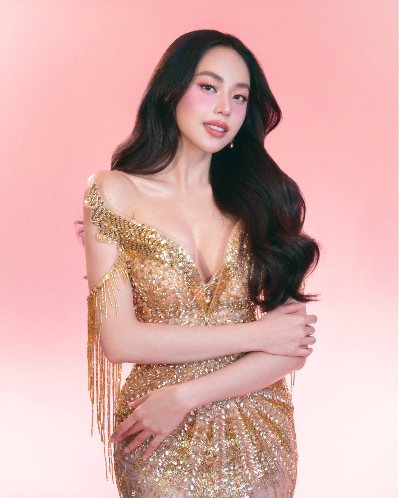 Hình ảnh của Thanh Thủy trên chuyên trang Missosology. Hình ảnh của Thanh Thủy trên chuyên trang Missosology.