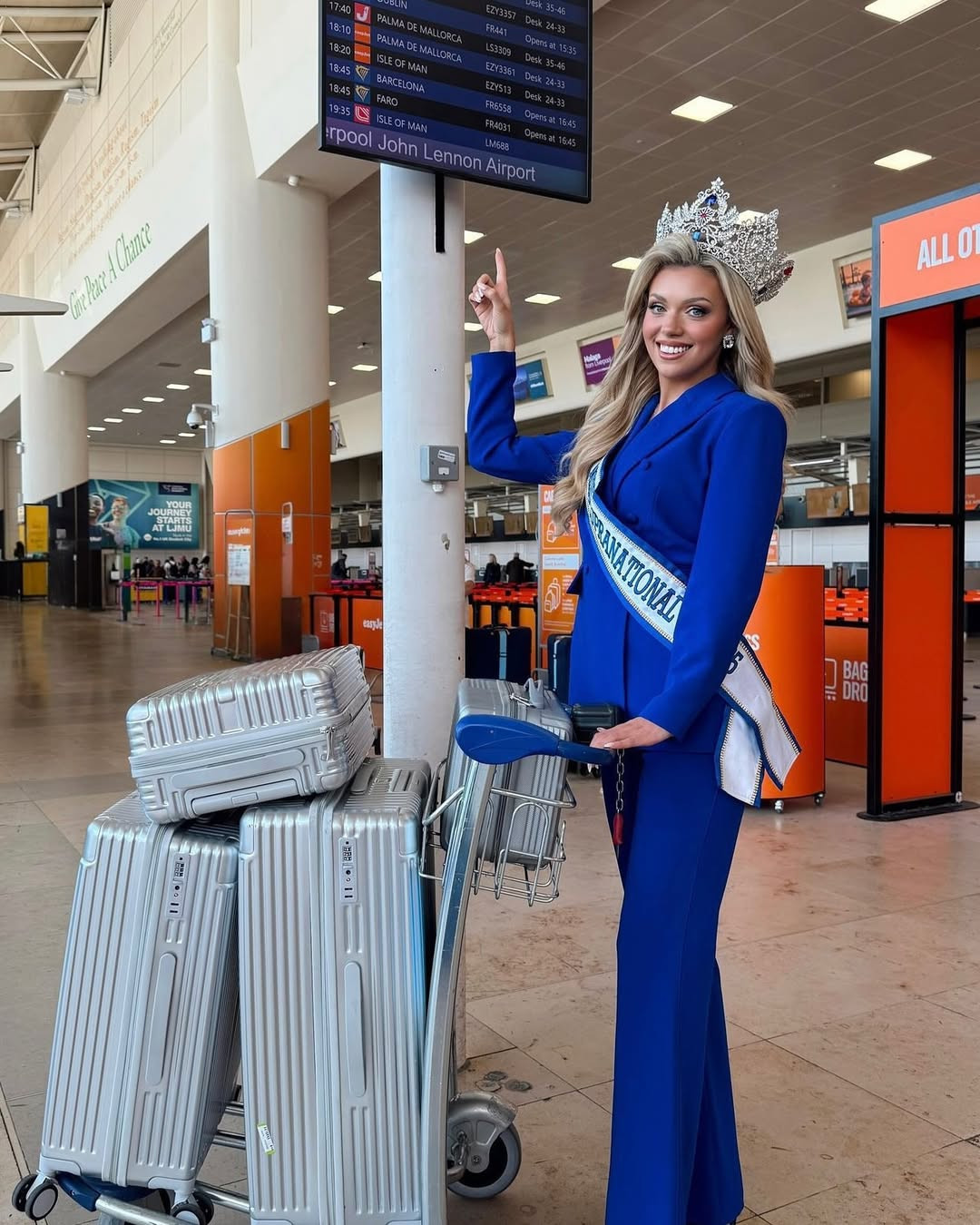 Đại diện Anh - Brittany Feeney - lên đường sang Ba Lan dự thi. Cô năm nay 26 tuổi, là nghệ sĩ biểu diễn chuyên nghiệp với bằng danh dự từ một trong những trường nghệ thuật biểu diễn danh giá nhất tại Anh - LIPA. Brittany từng là vũ công phụ họa cho màn trình diễn của ca sĩ Rita Ora tại cuộc thi Eurovision 2023.