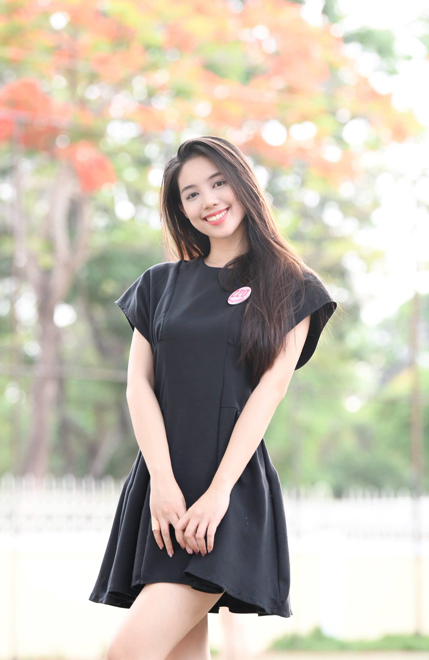 Trước thềm chung kết, thí sinh Trần Ngọc Châu Anh bày tỏ hy vọng có cơ hội lọt vào top 3 Hoa hậu Việt Nam 2024. Cô được nhận xét có nụ cười tươi và năng lượng tích cực trong quá trình tham gia cuộc thi.