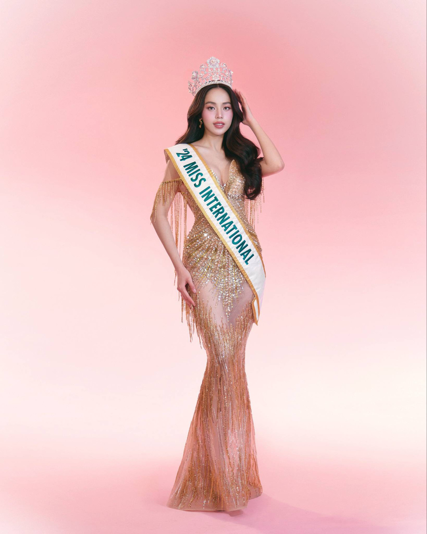 Hình ảnh của Thanh Thủy trên chuyên trang Missosology. Hình ảnh của Thanh Thủy trên chuyên trang Missosology.