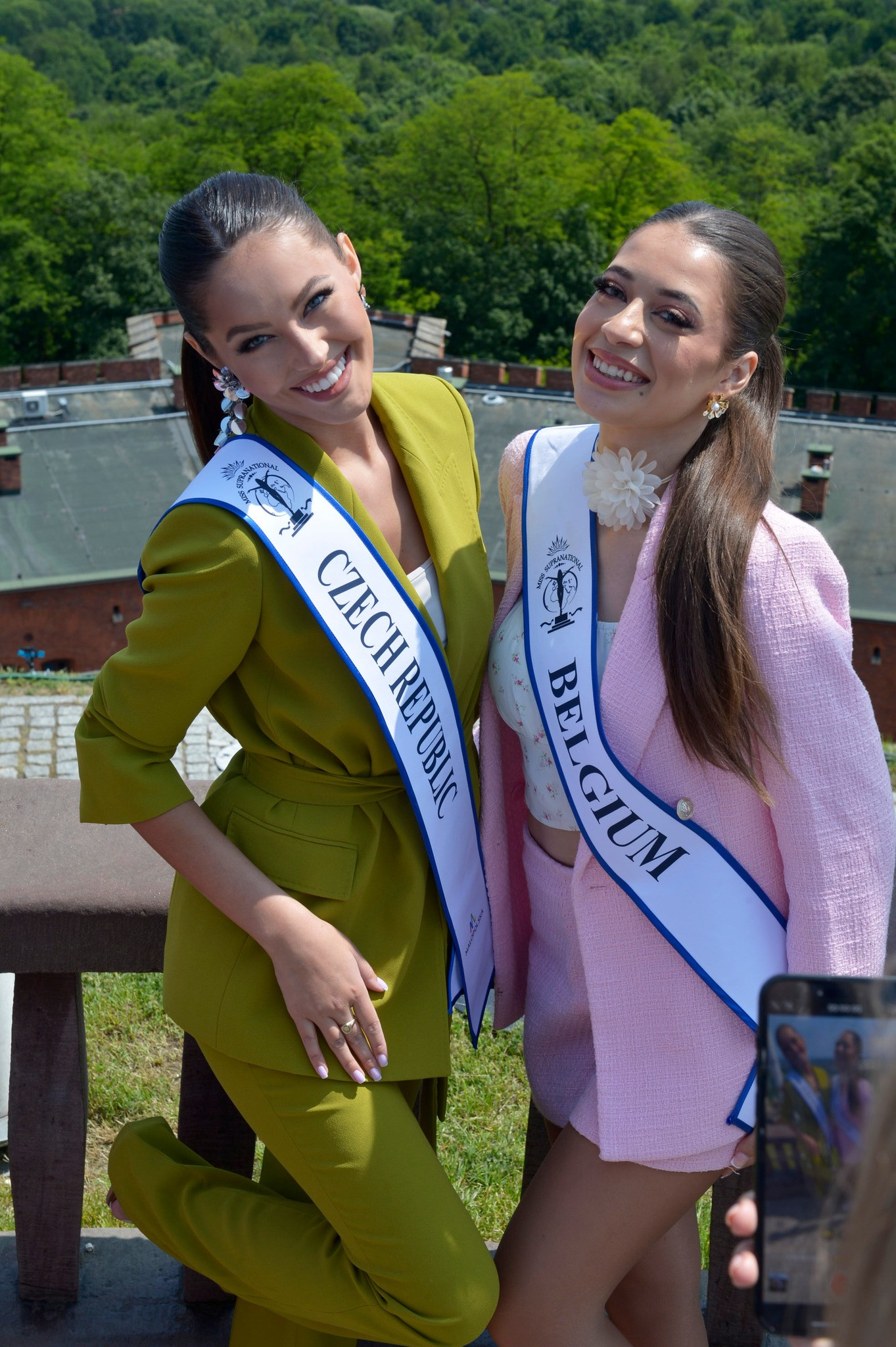 Thí sinh Hoa hậu Siêu quốc gia 2025 tham gia các hoạt động ở Ba Lan.