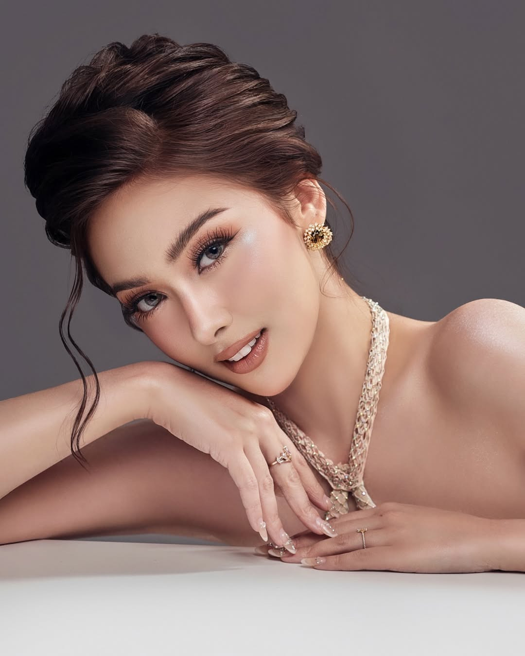 Katrina tiết lộ khi cô chia sẻ với mẹ về việc muốn dự thi Binibining Pilipinas, bà đã nói rằng đó cũng là ước mơ hồi trẻ của mình. "Tôi biết ơn vì không chỉ theo đuổi ước mơ của riêng mình mà còn hoàn thành nguyện vọng chưa thành hiện thực của mẹ tôi", cô nói.