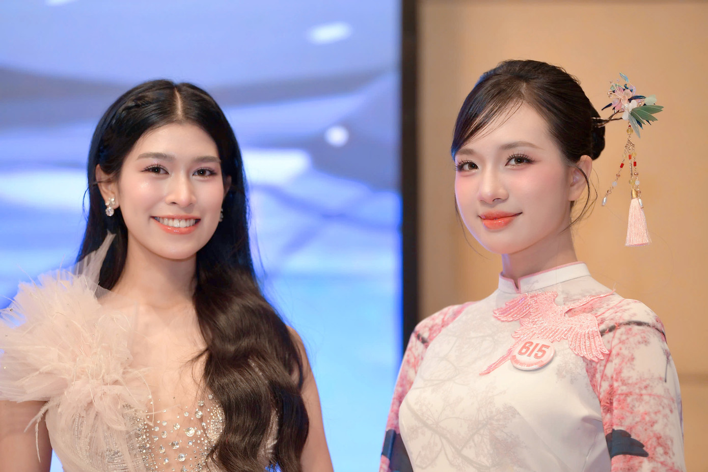 Trải qua 6 tháng với nhiều vòng thi - từ sơ khảo, đến chung khảo toàn quốc - Hoa hậu Việt Nam 2024 ghi dấu ấn bằng sự chuyên nghiệp, sáng tạo và đầy nhân văn. Từ hàng trăm thí sinh trên khắp cả nước, BTC chọn ra 25 thí sinh xuất sắc để bước vào vòng chung kết.