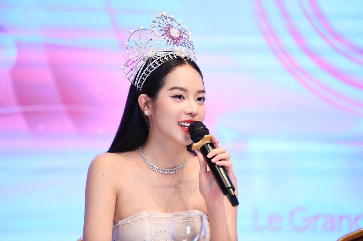 Với Thanh Thủy, kết thúc nhiệm kỳ không phải là kết thúc mà là sự khởi đầu mới, tiếp tục trau dồi và cống hiến cho cộng đồng. "Điều tôi tâm đắc nhất trong nhiệm kỳ đó là mình đã trở thành phiên bản tốt hơn rất nhiều so với lúc mới đăng quang", cô nói.