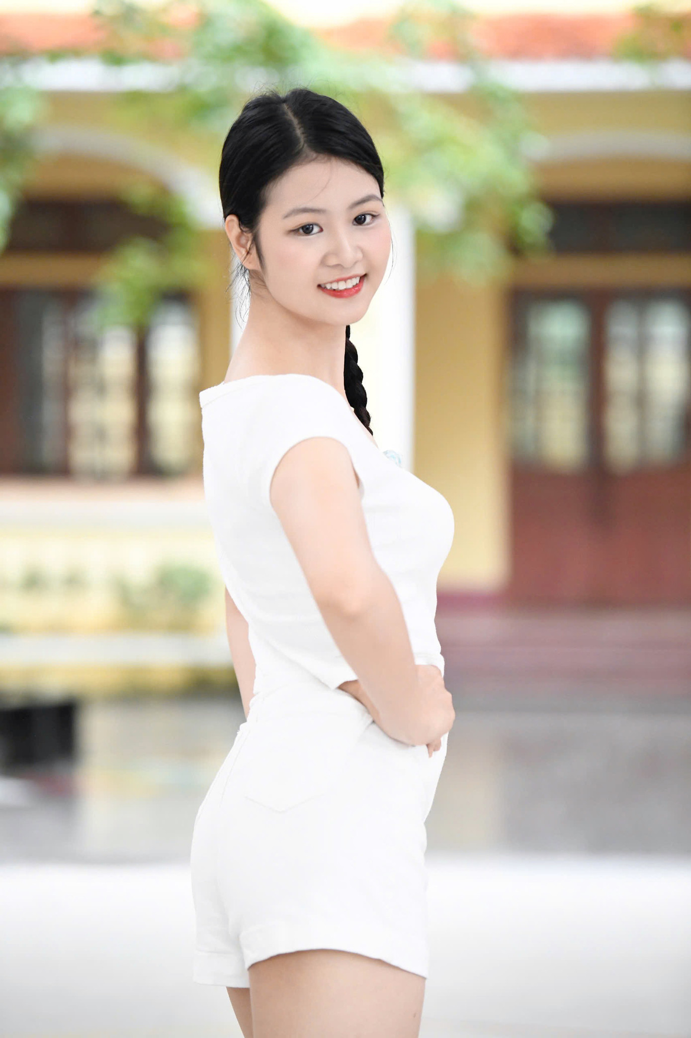 Thí sinh Hồ Ngọc Phương Linh cho biết trước chung kết cô đã giảm thêm được 3 kg. Người đẹp nói cô có cơ hội tiếp tục giảm cân để có vóc dáng thon thả, quyến rũ nhất trên sân khấu đêm thi quan trọng.