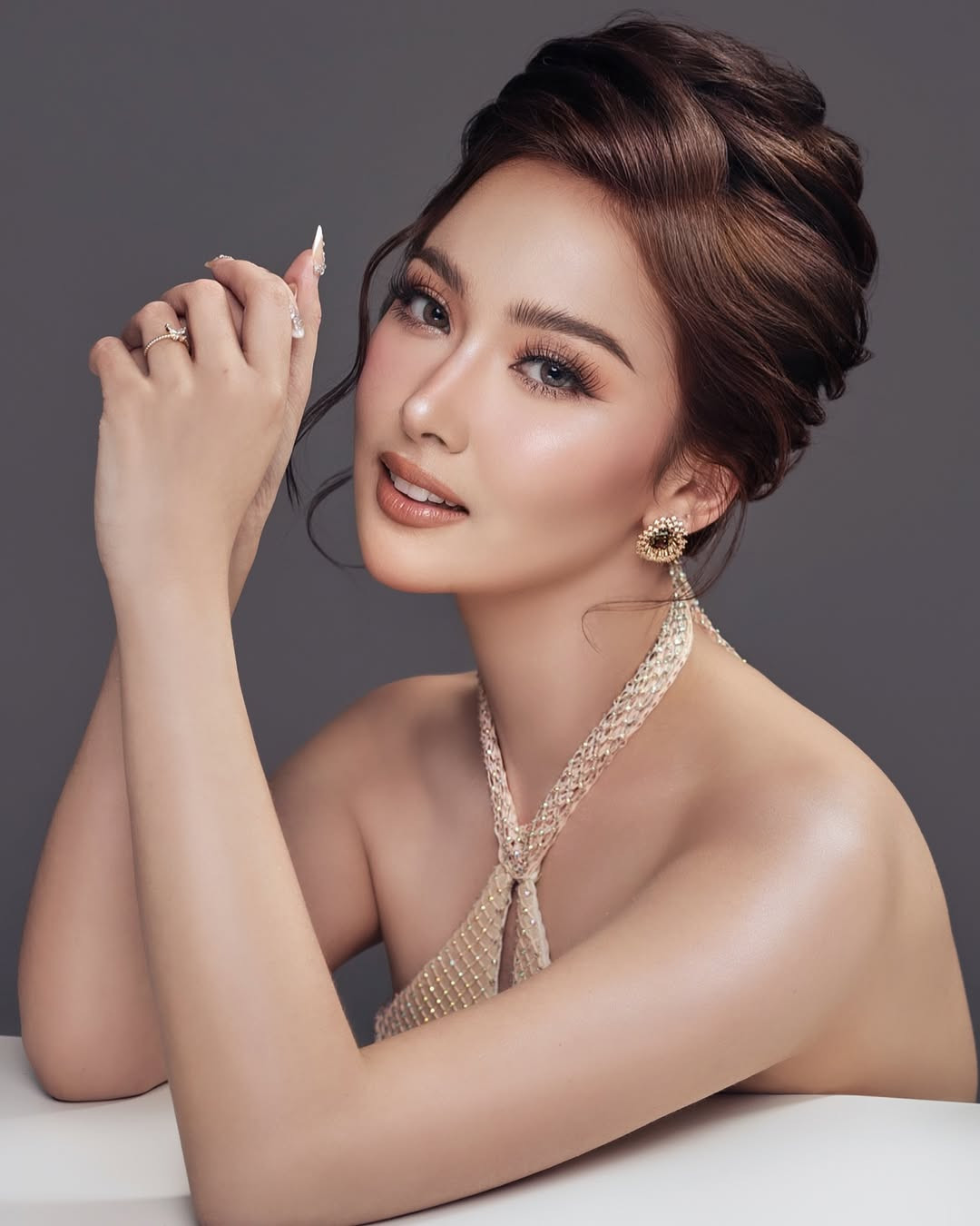 Katrina tiết lộ khi cô chia sẻ với mẹ về việc muốn dự thi Binibining Pilipinas, bà đã nói rằng đó cũng là ước mơ hồi trẻ của mình. "Tôi biết ơn vì không chỉ theo đuổi ước mơ của riêng mình mà còn hoàn thành nguyện vọng chưa thành hiện thực của mẹ tôi", cô nói.