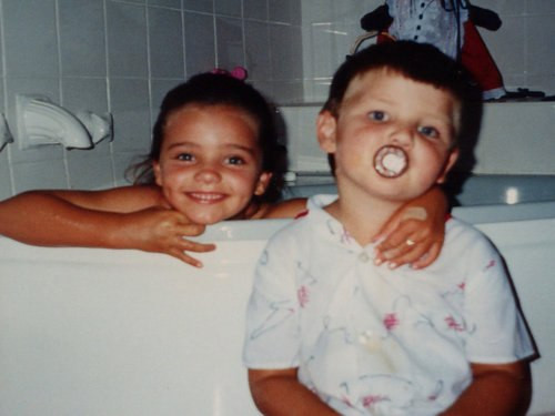 Miranda Kerr và cậu em trai luôn thân thiết với nhau