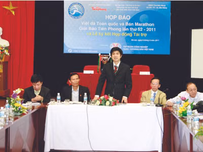 Ban Tổ chức họp báo công bố giải và ký kết hợp đồng tài trợ với Tập đoàn Công nghiệp Than và Khoáng sản Việt Nam sáng 9-3 tại Hà Nội. Ảnh: Hồng Vĩnh. Ban Tổ chức họp báo công bố giải và ký kết hợp đồng tài trợ với Tập đoàn Công nghiệp Than và Khoáng sản Việt Nam sáng 9-3 tại Hà Nội Ảnh: Hồng Vĩnh