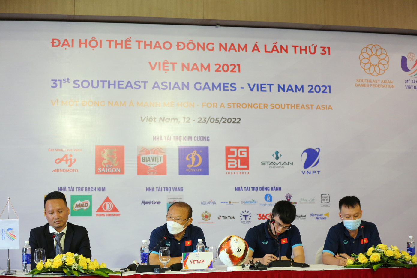 HLV Park Hang-seo: Người hâm mộ trông đợi chúng tôi bảo vệ ngôi vô địch ảnh 1