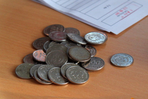 Tài xế dùng tiền xu mua vé phản đối BOT đường tránh Biên Hòa ảnh 1