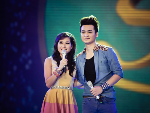 Thí sinh Vũ Hà Anh bất ngờ xin dừng cuộc chơi trong liveshow hôm thứ Bảy, 14-7