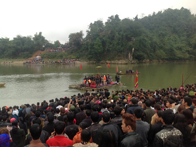 Rước mẫu Đệ nhị Thượng ngàn ở Yên Bái. Ảnh: Tùng Duy