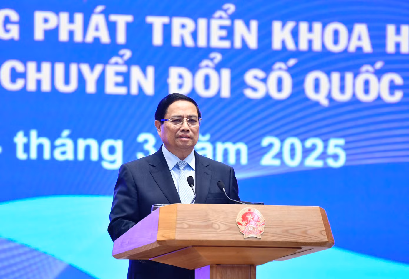 Thủ tướng phát biểu kết luận cuộc đối thoại với thanh niên. Ảnh: Như Ý Thủ tướng phát biểu kết luận cuộc đối thoại với thanh niên. Ảnh: Như Ý