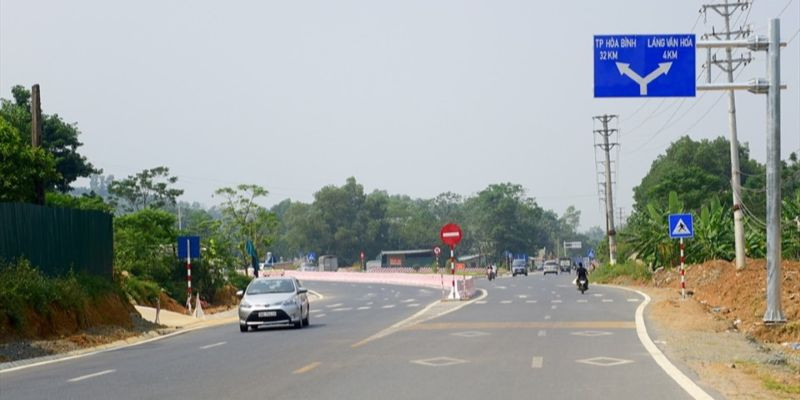 Đường cao tốc Hòa Lạc – Hòa Bình. Đường cao tốc Hòa Lạc – Hòa Bình.