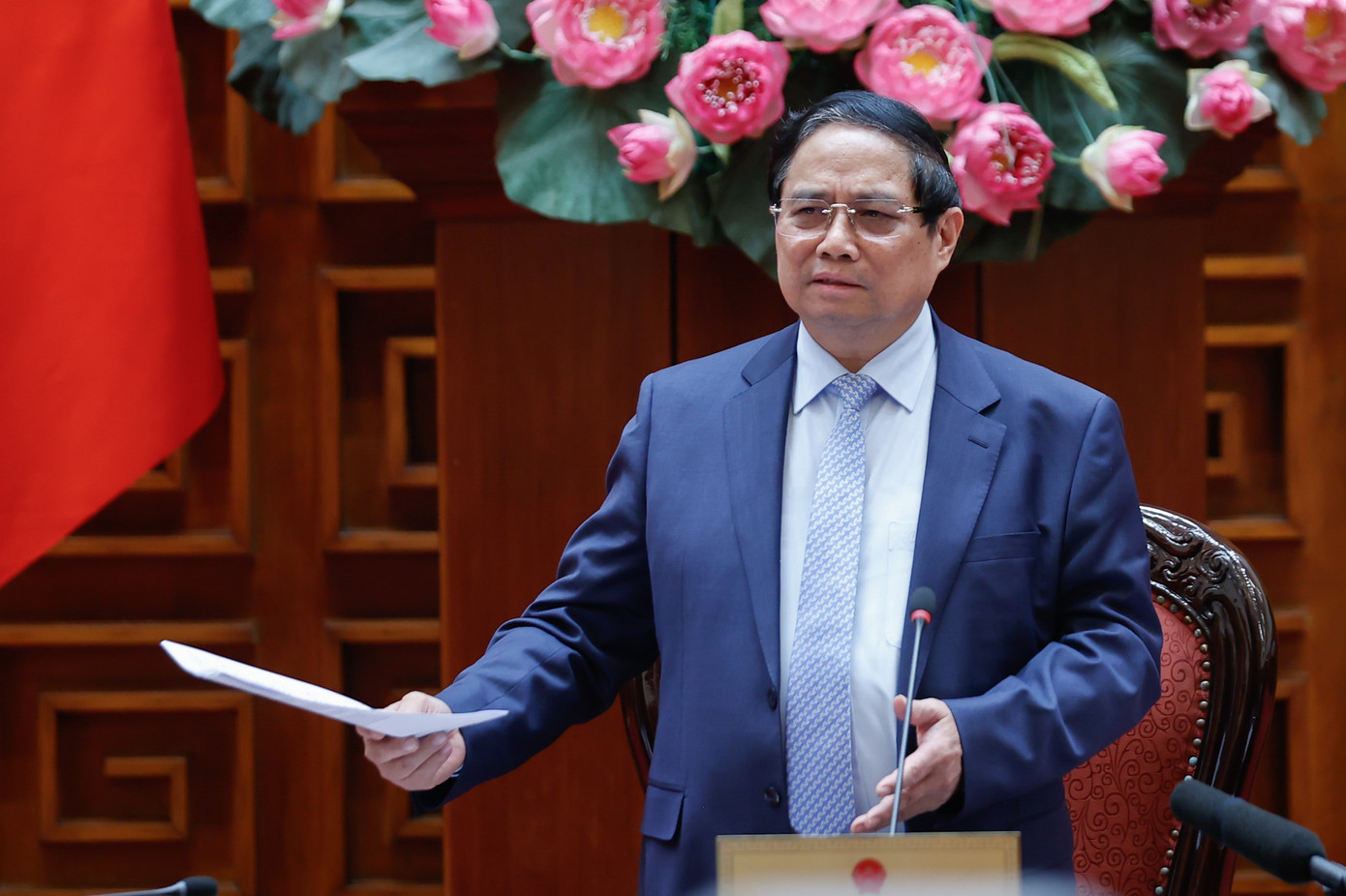 Thủ tướng Phạm Minh Chính chủ trì cuộc họp. Ảnh: Nhật Bắc