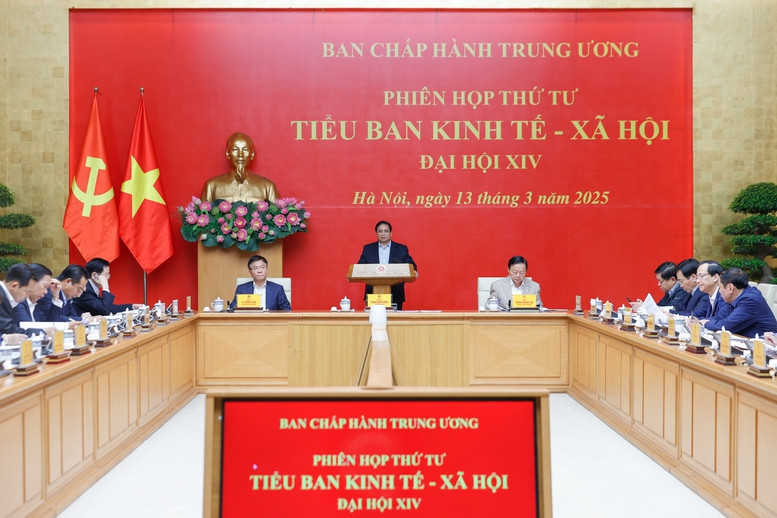 Thủ tướng lưu ý tập trung phát triển nhân sự chất lượng cao, có cơ chế thu hút, giữ chân người tài. (Ảnh: Nhật Bắc)