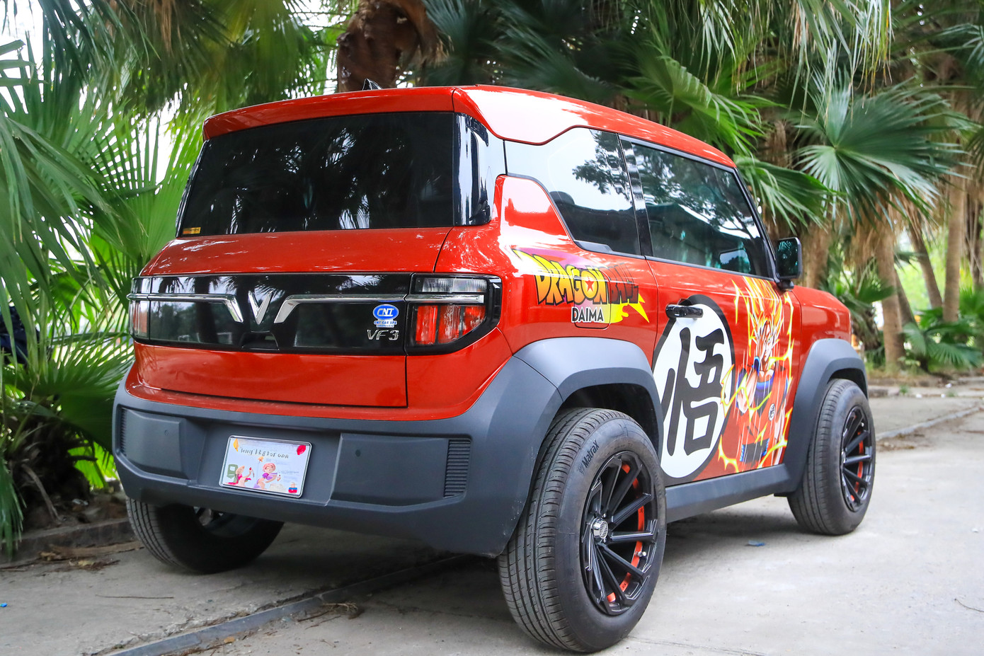 Phần đuôi xe được giữ nguyên bản.