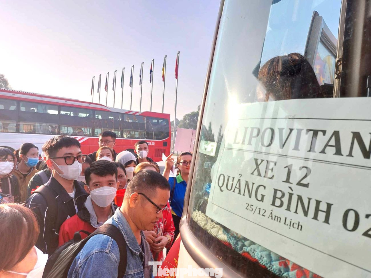 Chương trình được tổ chức với 16 chuyến xe đưa 340 Thanh niên công nhân, 158 Người lao động, 142 Học sinh, sinh viên về các tỉnh miền Trung, trong đó có 16 người về tỉnh Khánh Hòa, 21 người về tỉnh Phú Yên, 152 người về tỉnh Bình Định, 63 người về tỉnh Quảng Ngãi, 74 người về tỉnh Quảng Nam, 56 người về tỉnh Thừa Thiên Huế, 79 người về tỉnh Quảng Trị, 75 người về tỉnh Quảng Bình, 46 người Hà Tĩnh, 58 người về tỉnh Nghệ An.