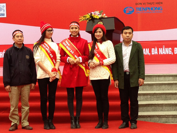 Hơn 8.400 đơn vị máu trong Chủ Nhật Đỏ ảnh 8