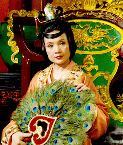 Hóa thân thành Đàm hoàng hậu tàn ác