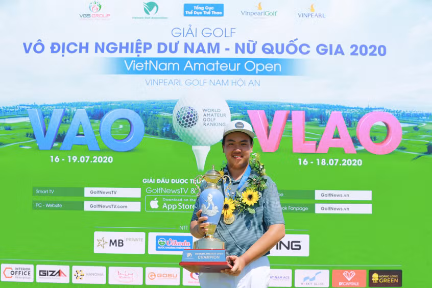 Đặng Minh có bộ sưu tập thành tích ấn tượng.