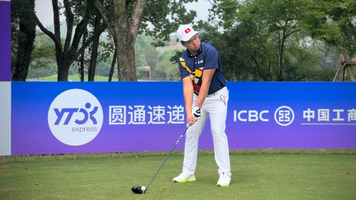 Khoác áo đội tuyển golf Quốc gia là niềm tự hào và vinh dự lớn đối với Đặng Minh. Khoác áo đội tuyển golf Quốc gia là niềm tự hào và vinh dự lớn đối với Đặng Minh.