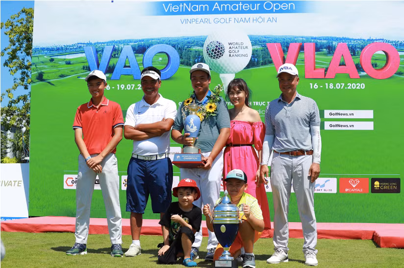 Gia đình là điểm tựa vững chắc của Đặng Minh trong sự nghiệp golf.