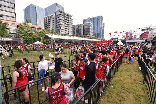 Bầu không khí náo nhiệt tại California’s Fitness Festival