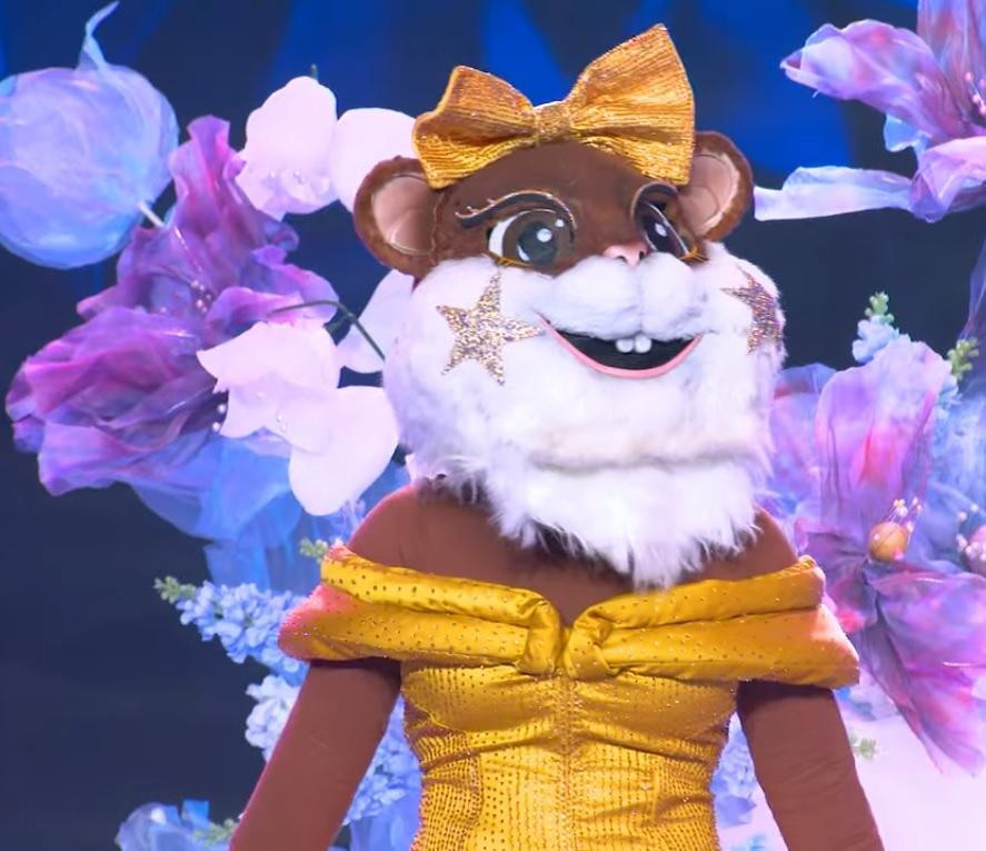 Tí Nâu khiến ban cố vấn của The Masked Singer Vietnam hoang mang vì giọng hát biến hóa khôn lường. Tí Nâu khiến ban cố vấn của The Masked Singer Vietnam hoang mang vì giọng hát biến hóa khôn lường.