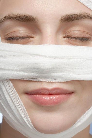 Chăm sóc vết mổ sau phẫu thuật thẩm mỹ 1