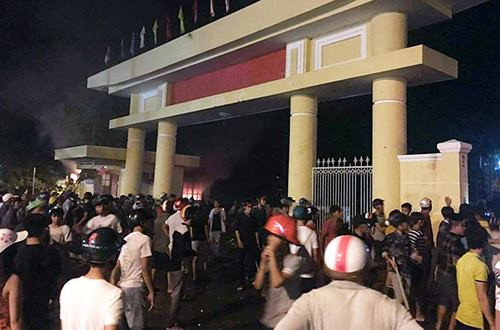 Cử tri TPHCM yêu cầu nghiêm trị những kẻ cầm đầu tụ tập gây rối ảnh 3