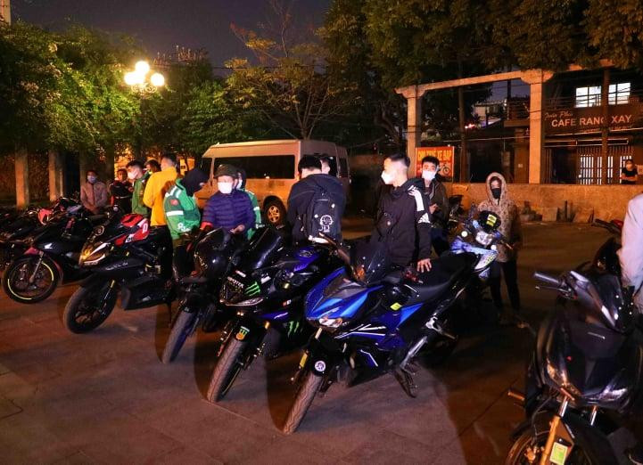 Lực lượng chức năng đã phát hiện, xử lý gần 100 trường hợp thay đổi kết cấu xe, độ pô… Lực lượng chức năng đã phát hiện, xử lý gần 100 trường hợp thay đổi kết cấu xe, độ pô…