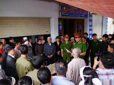 Cơ quan Công an đọc lệnh bắt khẩn cấp Trương Thị Thưa