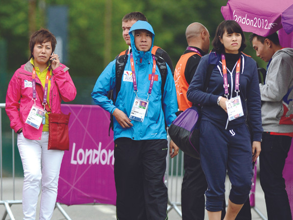 TTVN vẫn trắng tay sau khi Hoàng Xuân Vinh (giữa) để tuột tấm HCĐ bắn súng rất đáng tiếc. Ảnh: Quang Thắng