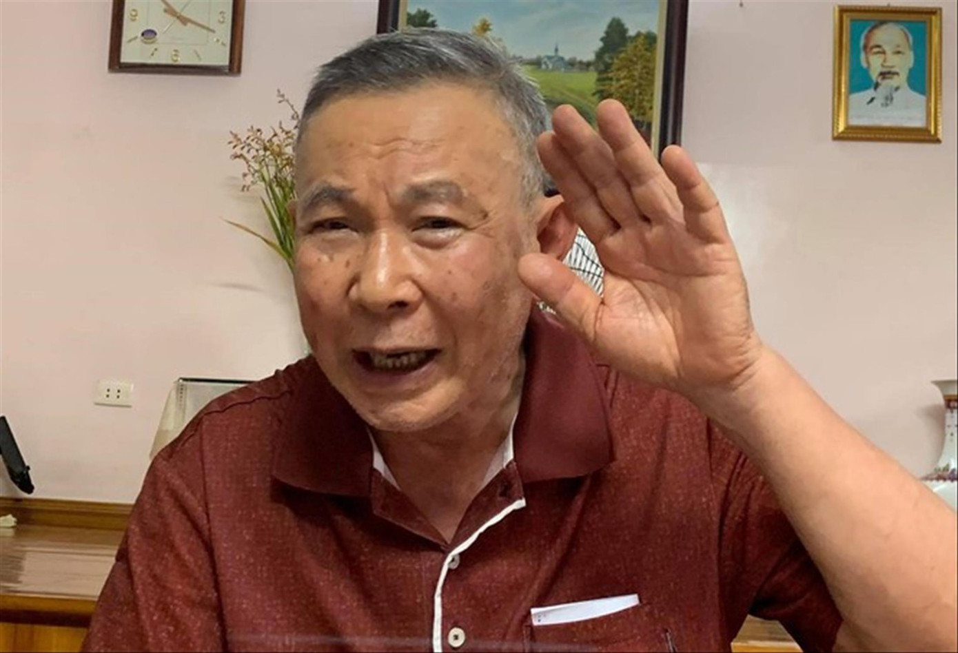 Ông Vũ Quốc Hùng