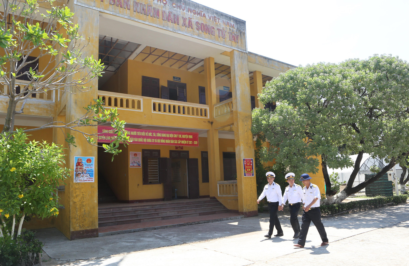 Công tác bầu cử ở các điểm đảo thuộc quần đảo Trường Sa đã hoàn tất Công tác bầu cử ở các điểm đảo thuộc quần đảo Trường Sa đã hoàn tất