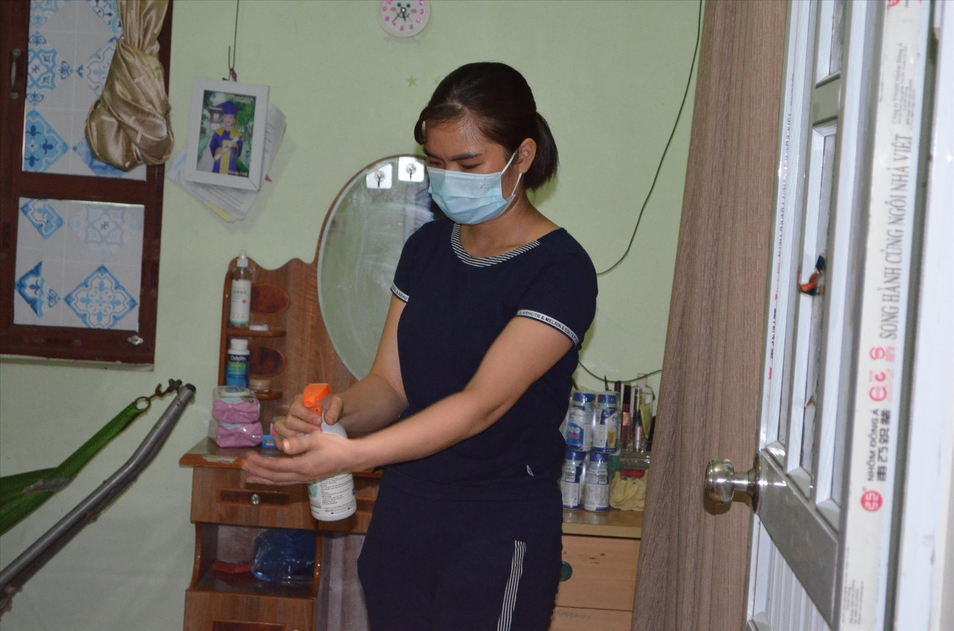 Chị Ngô Thị Khuyên vợ anh Giáp. Ảnh: Kim Sơn