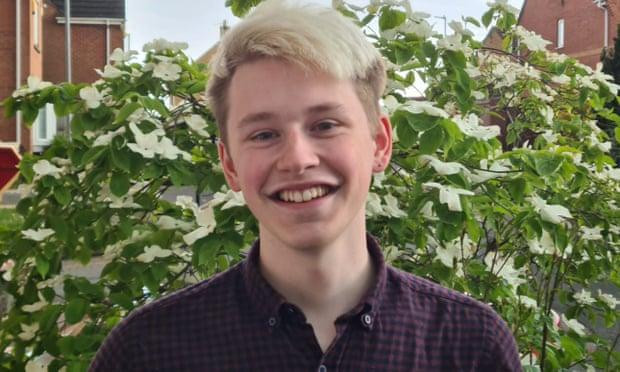 Anh Alastair Fraser-Urquhart, tình nguyện viên cuộc thử nghiệm trên người Anh Alastair Fraser-Urquhart, tình nguyện viên cuộc thử nghiệm trên người