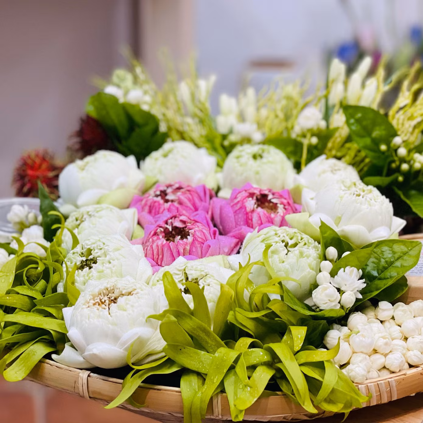 Mẹt hoa lễ của Comida Ngon