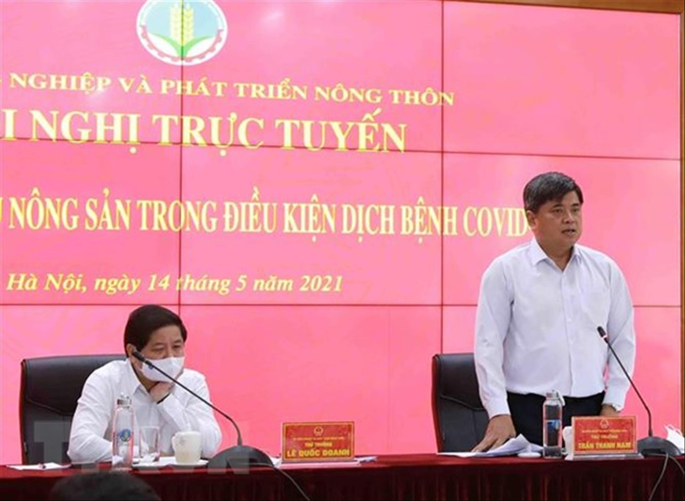 Lãnh đạo Bộ NN&amp;PTNT cho biết, sẽ thành lập tổ liên ngành giải quyết những vấn đề phát sinh khi tiêu thụ nông sản