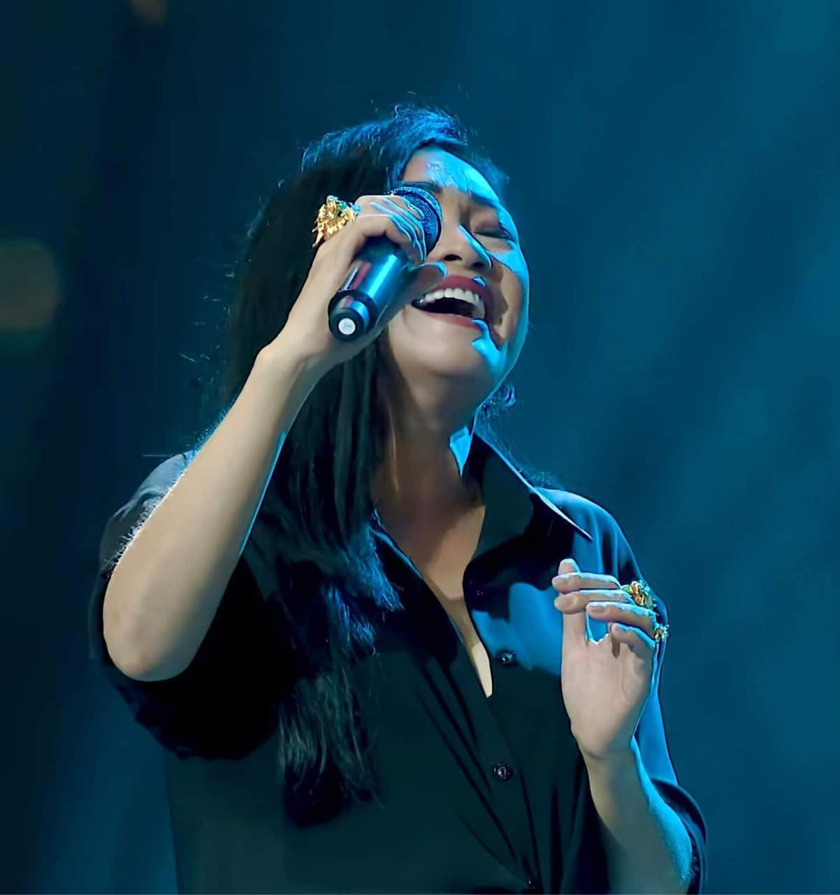 Ca sĩ Phương Thanh trên sân khấu