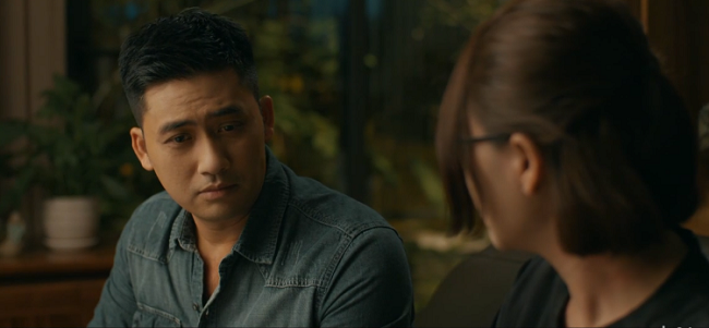 Một số khán giả còn đoán có khi Tùng là anh trai cùng cha khác mẹ với Hoa Một số khán giả còn đoán có khi Tùng là anh trai cùng cha khác mẹ với Hoa