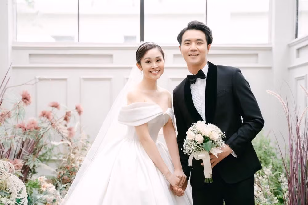 Cuộc sống hôn nhân ngọt ngào của diễn viên đóng vai anh Đông