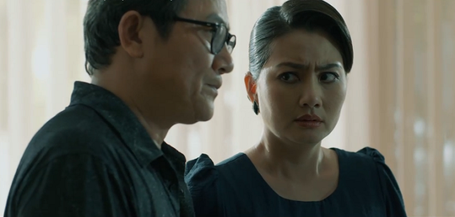 Ông Nghị vẫn tán tỉnh bà Nhung trong khi đang có vợ hai là bà Diễm Ông Nghị vẫn tán tỉnh bà Nhung trong khi đang có vợ hai là bà Diễm