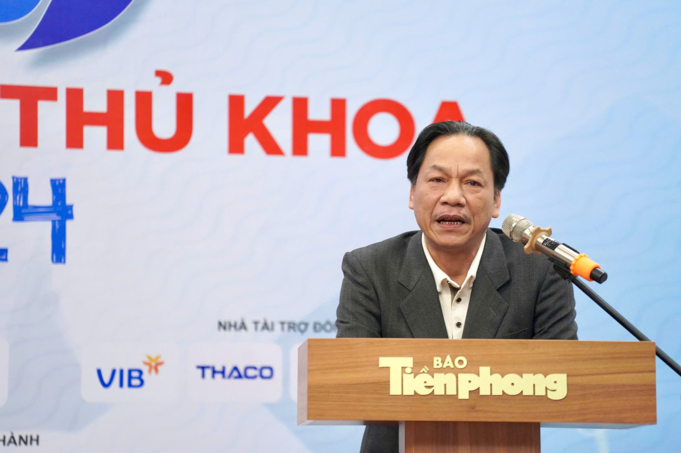 Nhà báo Lê Minh Toản - Phó Tổng biên tập báo Tiền Phong. Nhà báo Lê Minh Toản - Phó Tổng biên tập báo Tiền Phong.