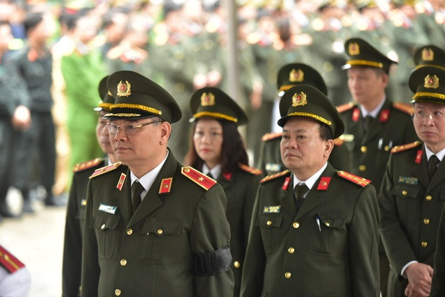 Tiễn biệt 3 liệt sĩ công an hy sinh ở Đồng Tâm ảnh 15